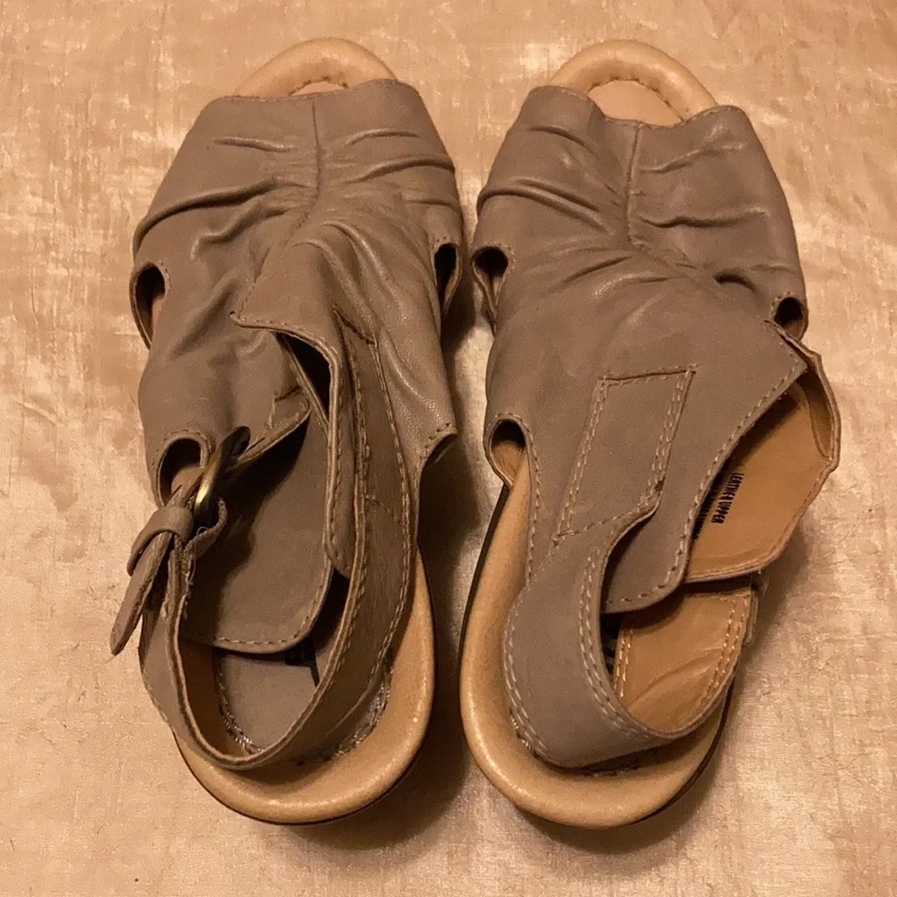 Earth Bonsai Too Leather Wedge